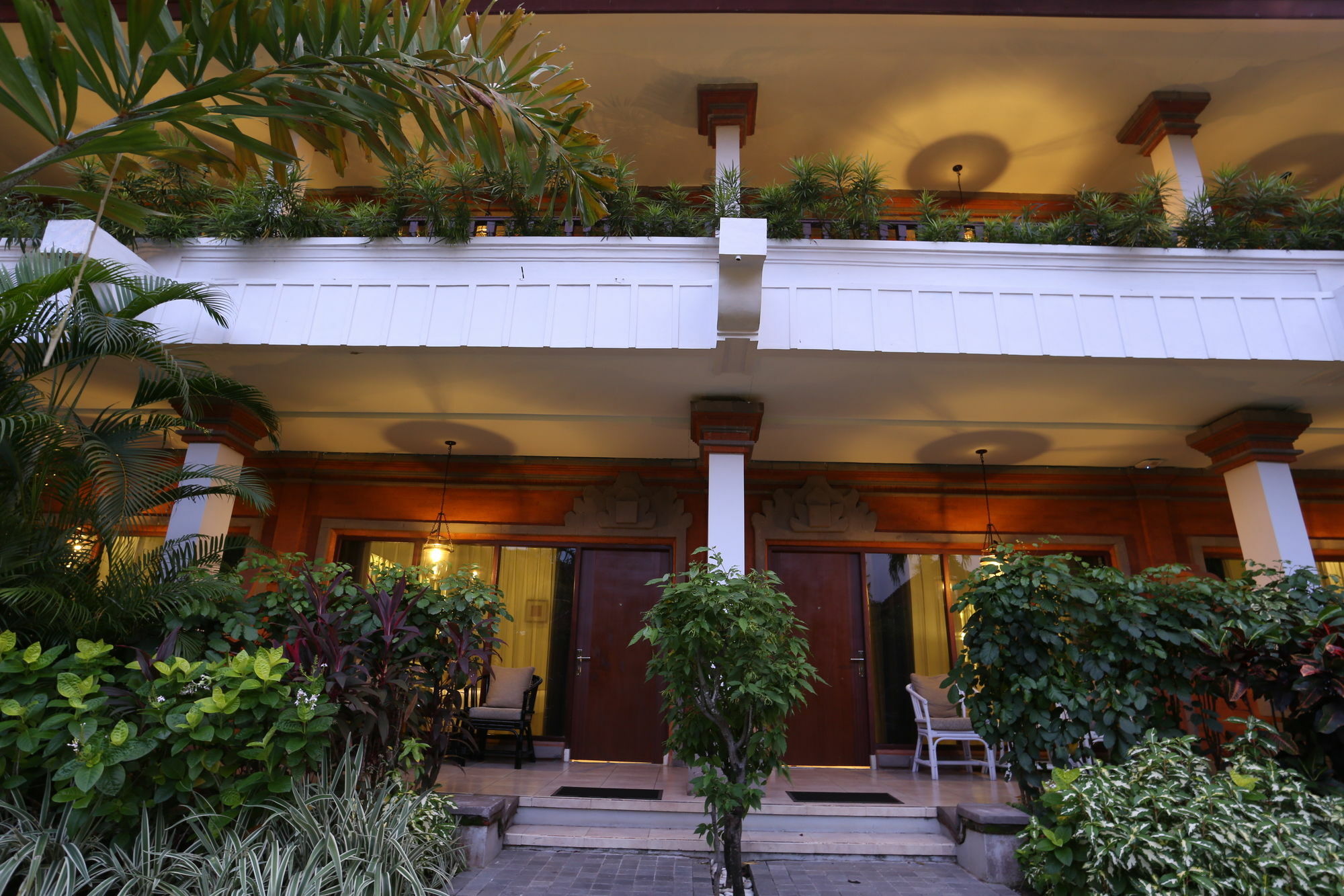 The Cakra Hotel Denpasar  Exterior photo
